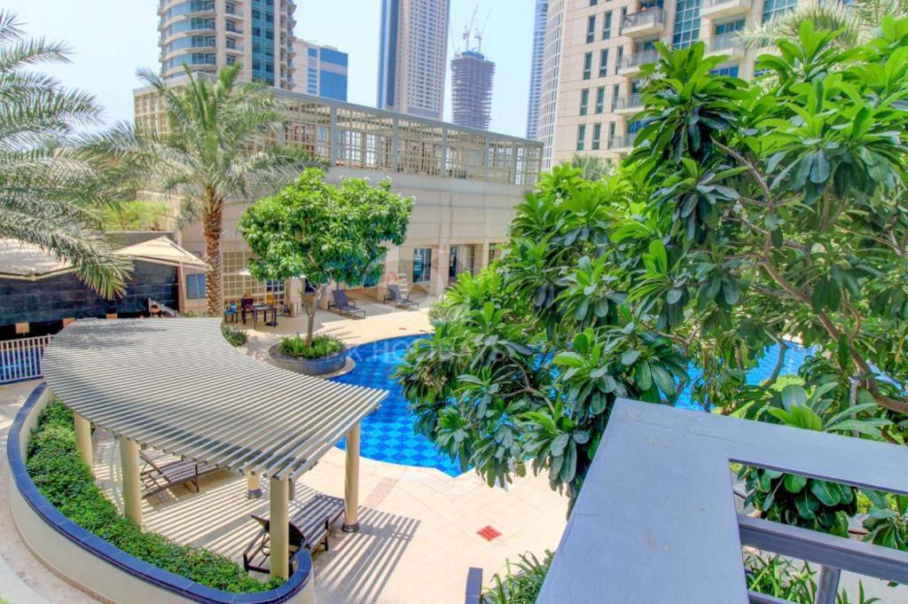 Trinity Holiday Homes - Standpoint Tower Downtown دبي المظهر الخارجي الصورة