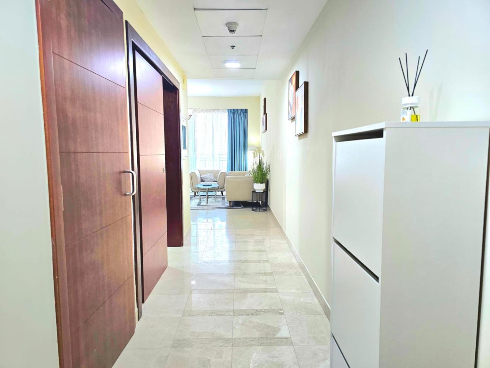 Trinity Holiday Homes - Standpoint Tower Downtown دبي المظهر الخارجي الصورة