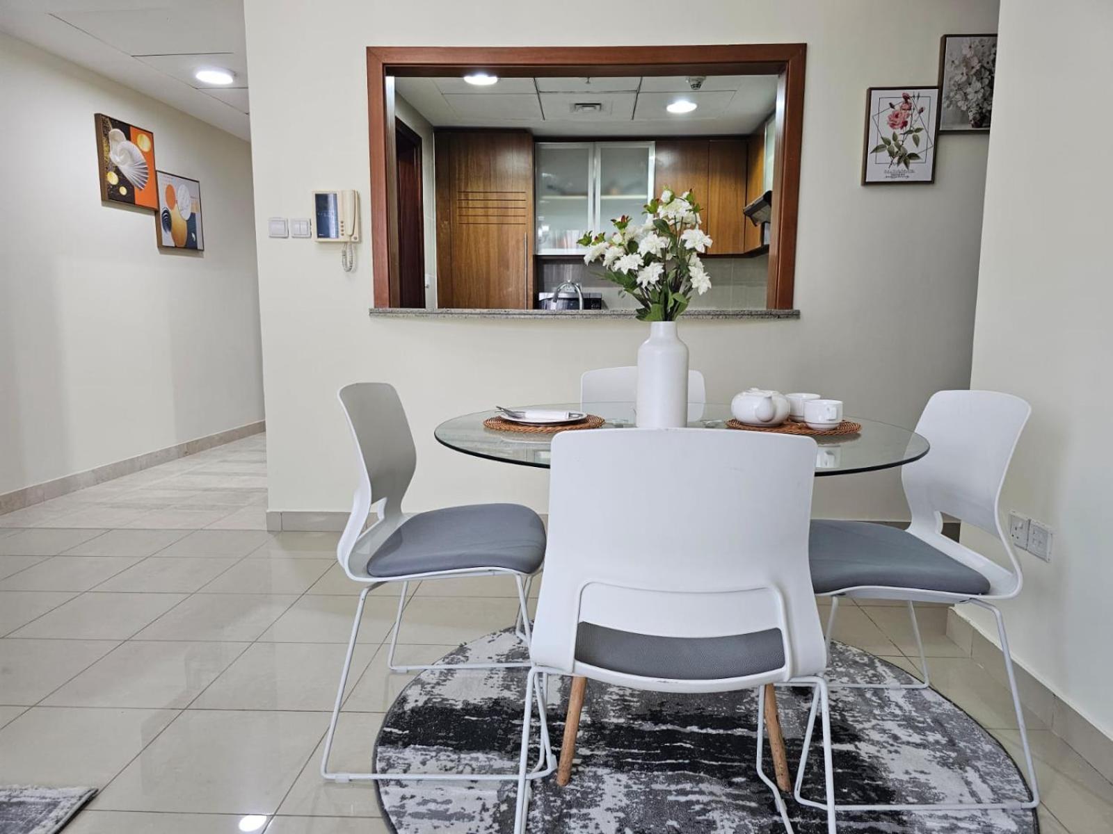 Trinity Holiday Homes - Standpoint Tower Downtown دبي المظهر الخارجي الصورة