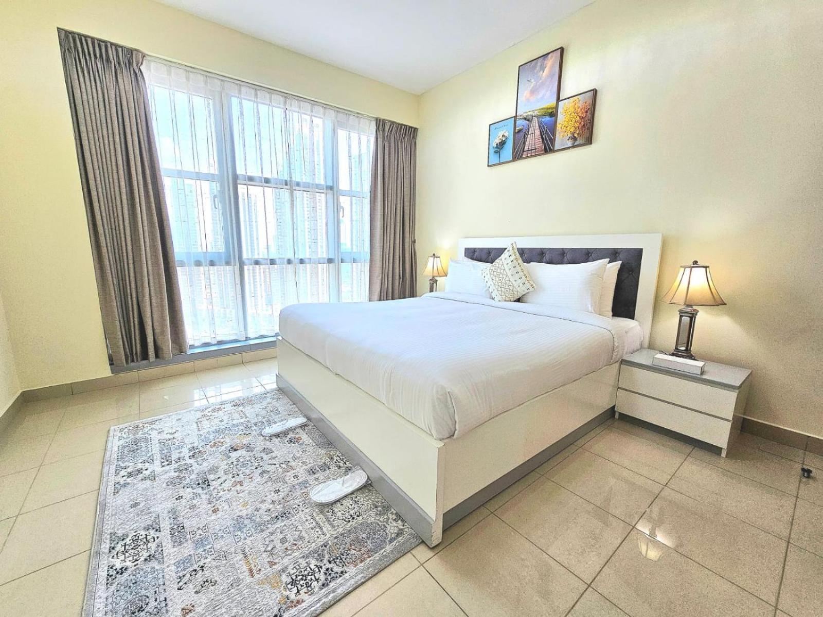 Trinity Holiday Homes - Standpoint Tower Downtown دبي المظهر الخارجي الصورة