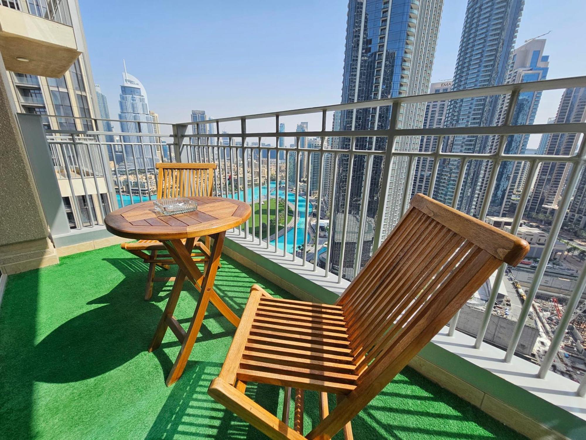 Trinity Holiday Homes - Standpoint Tower Downtown دبي المظهر الخارجي الصورة