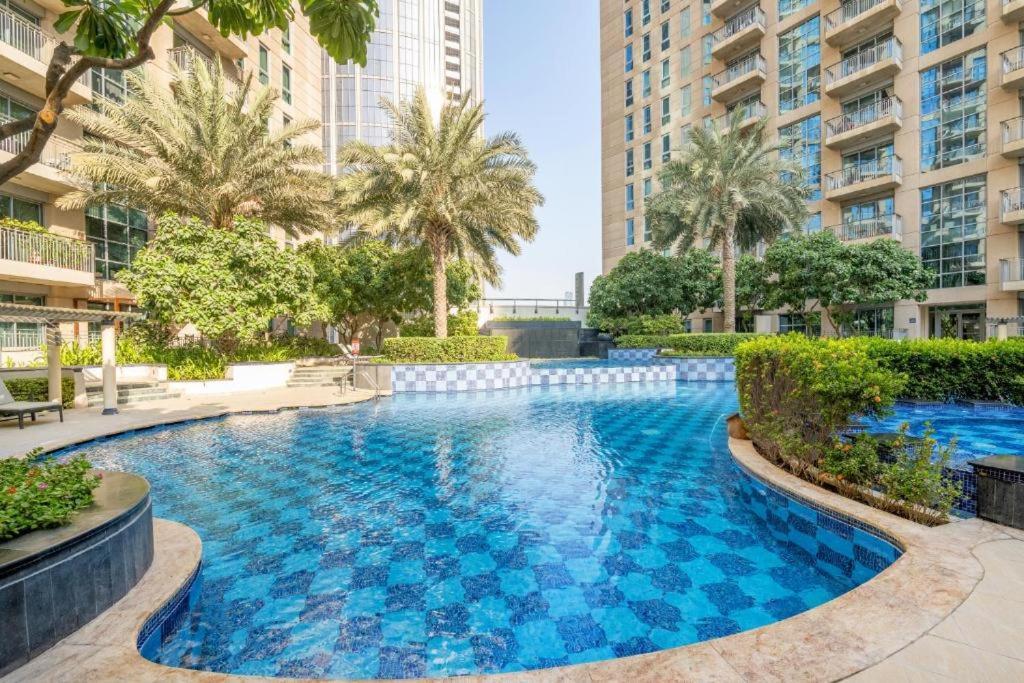 Trinity Holiday Homes - Standpoint Tower Downtown دبي المظهر الخارجي الصورة